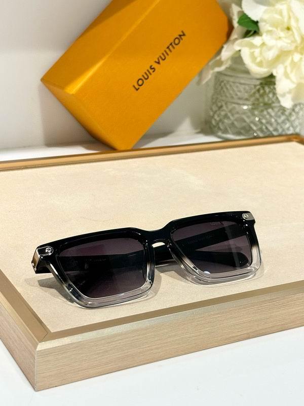 LV Sunglasses 781